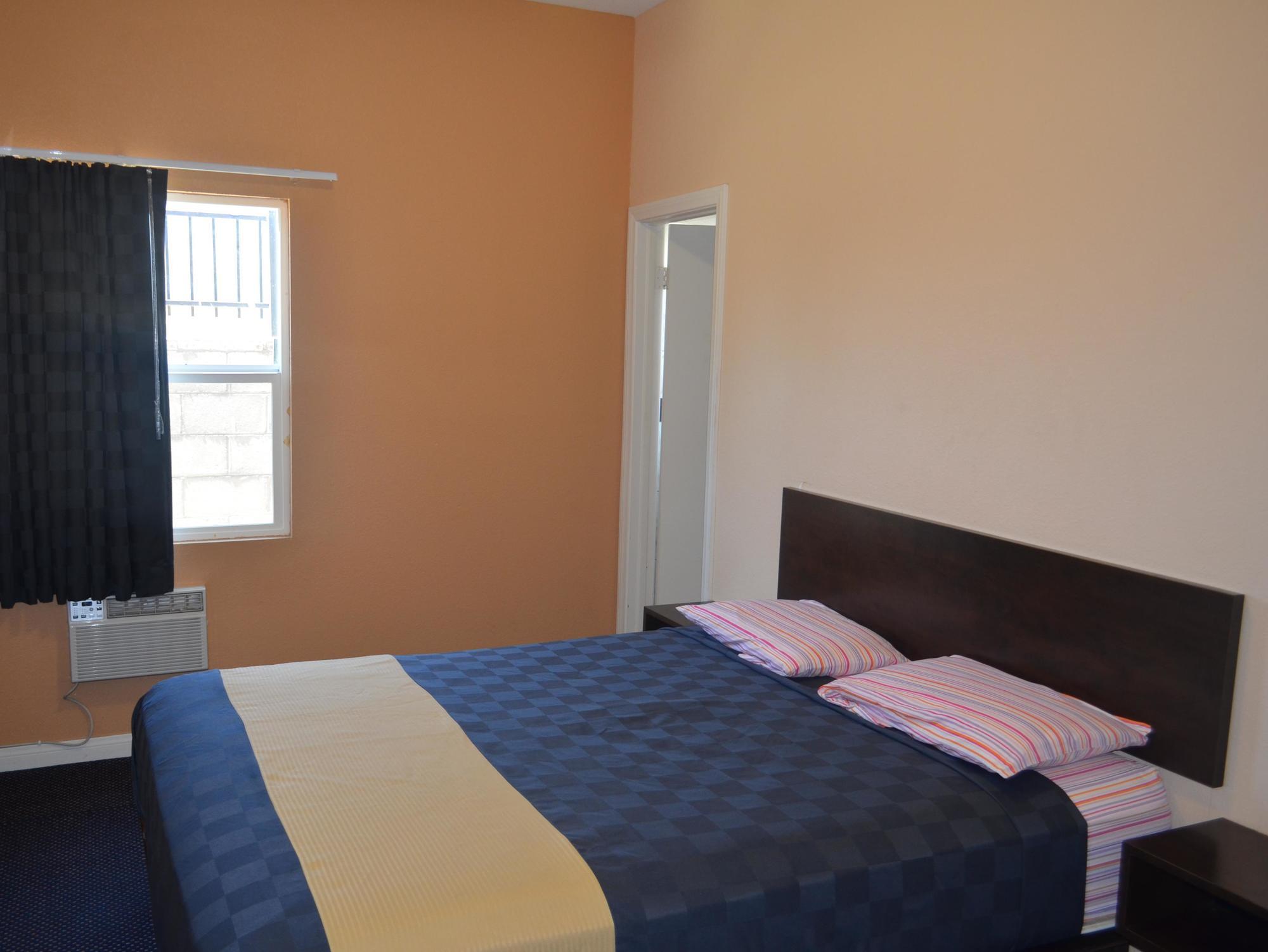 Tropicana Motel Комптон Экстерьер фото